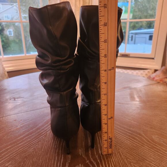 Marc Fisher Manya Slouchy Fall Black‎ Leather Point Toe Bootie Women's size 8.5 - Picture 8 of 8